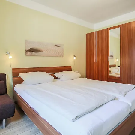 Buedlfarm - Treckerschuppen